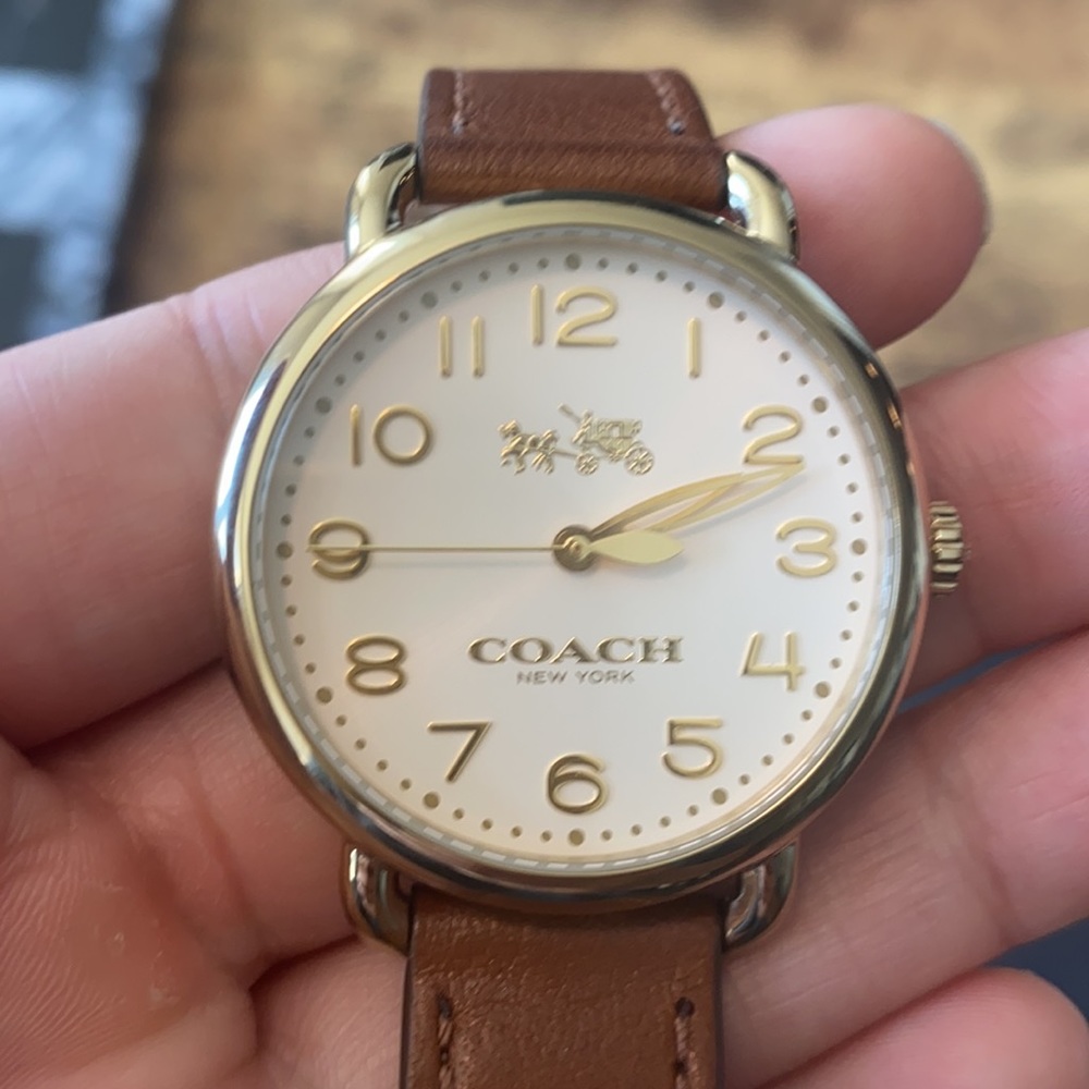 Women’s Coach Watch